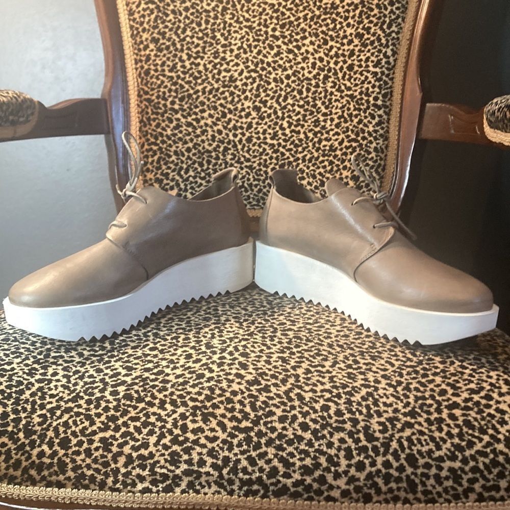 Annette Gortz mocha tube lace up leather shoes, size 8.5, EUC - Picture 4 of 14